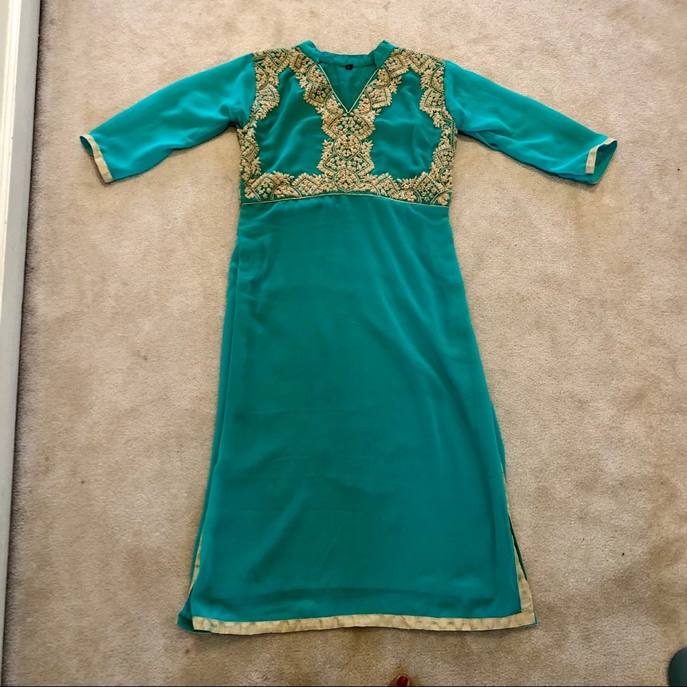 Indian/ Pakistani Outfit